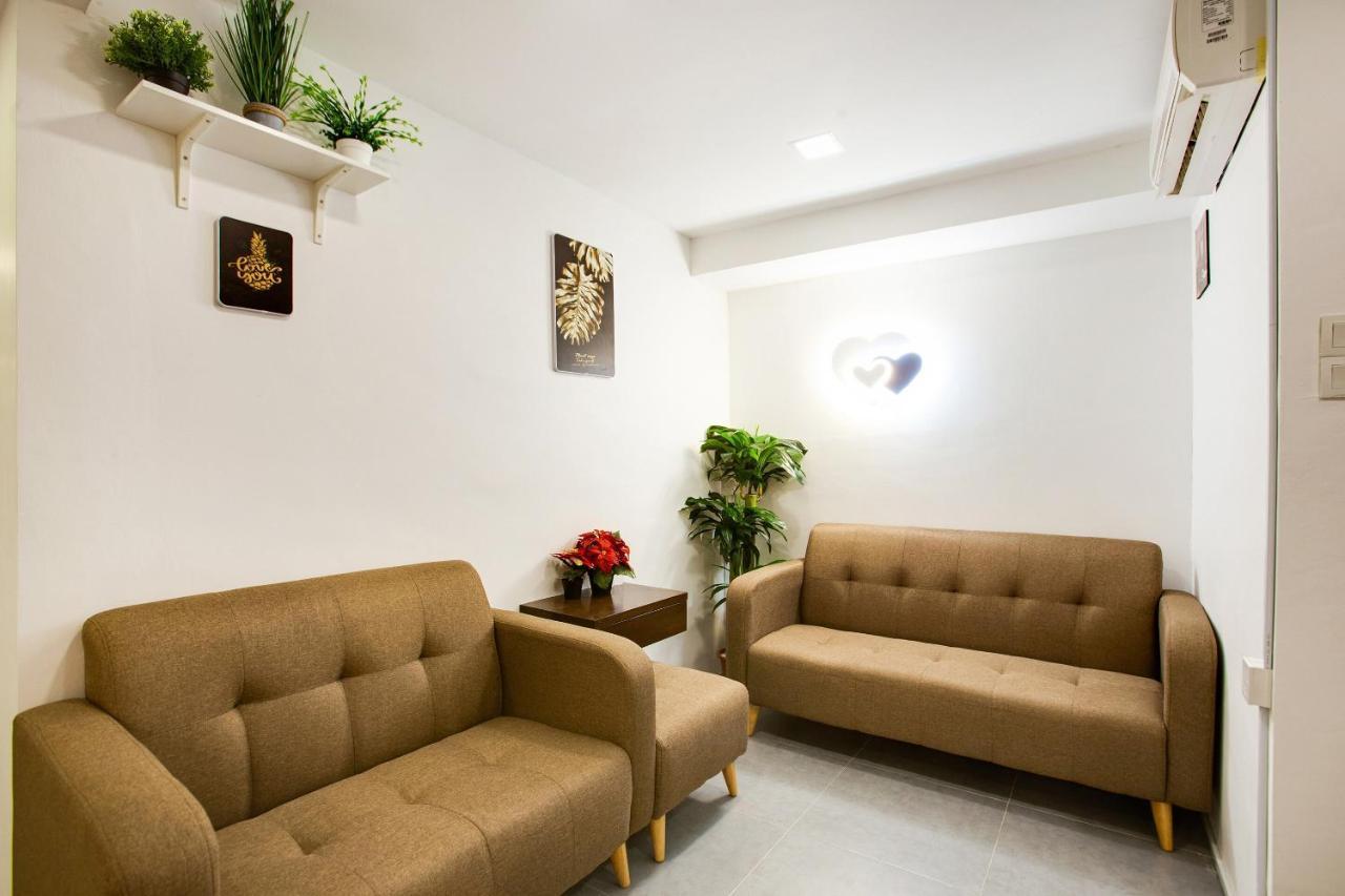 OYO 89631 988 Hotel Johor Bahru Buitenkant foto
