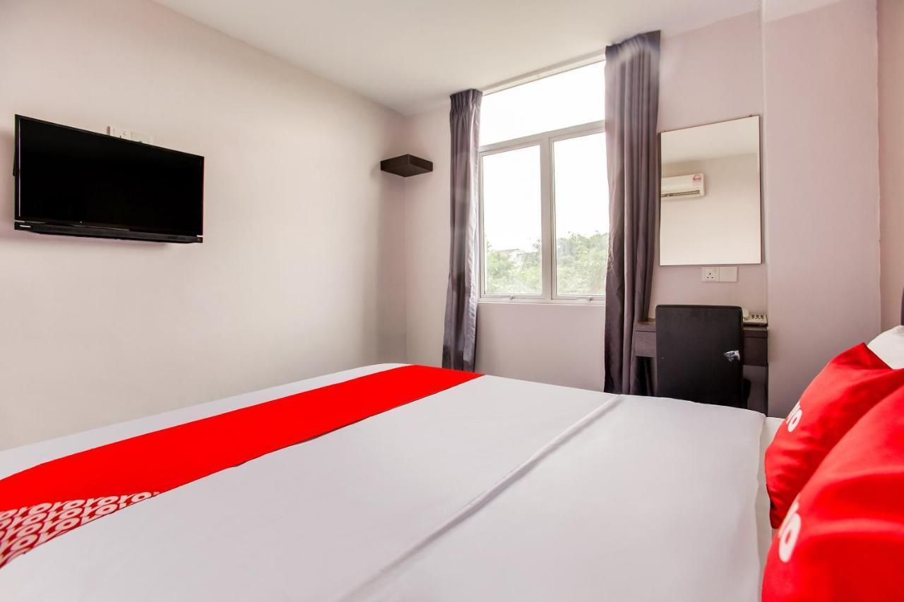 OYO 89631 988 Hotel Johor Bahru Buitenkant foto