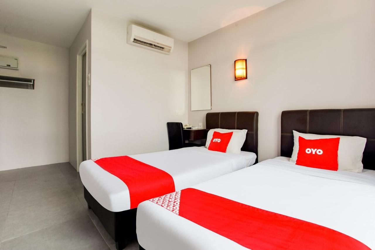 OYO 89631 988 Hotel Johor Bahru Buitenkant foto
