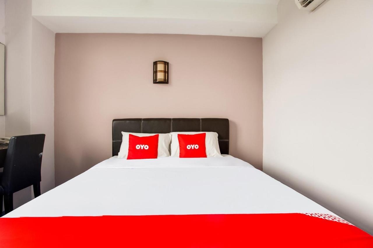 OYO 89631 988 Hotel Johor Bahru Buitenkant foto