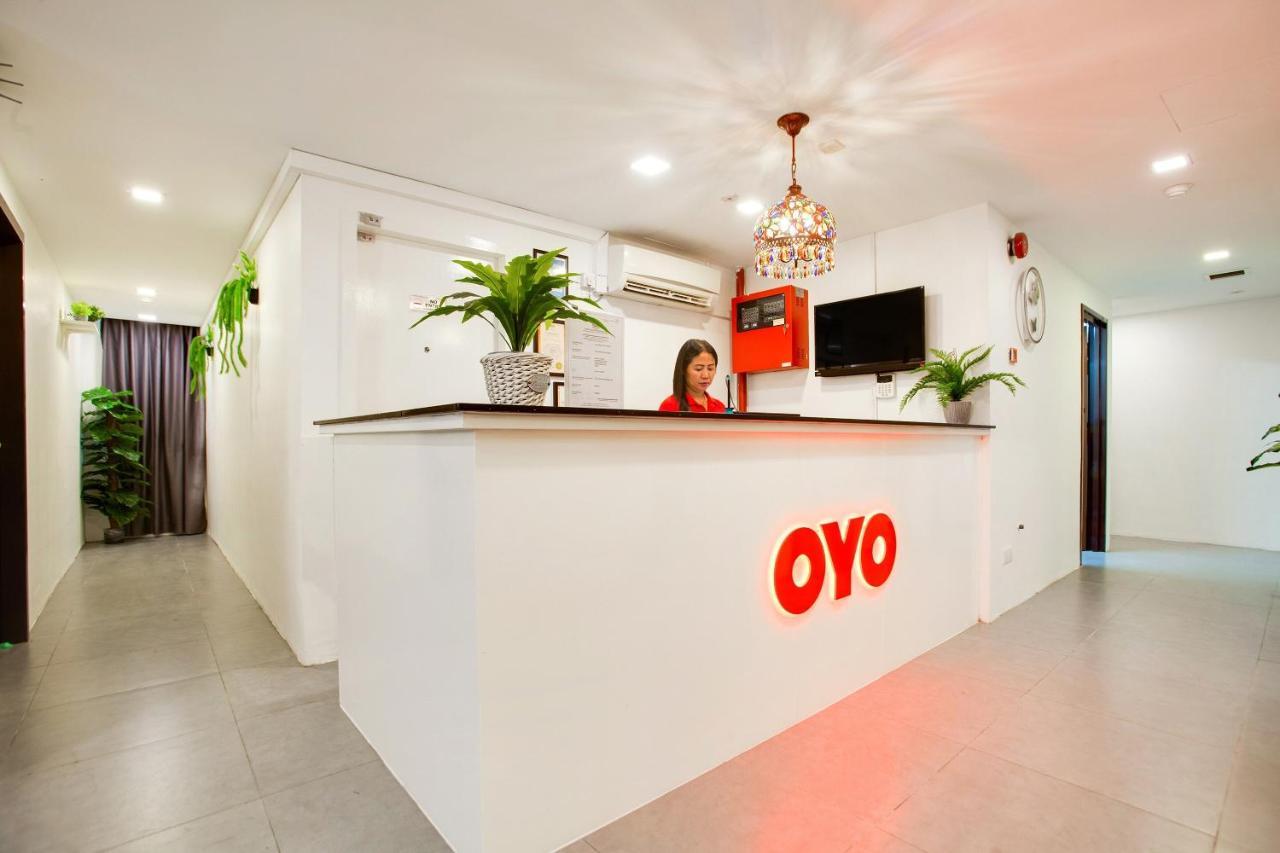 OYO 89631 988 Hotel Johor Bahru Buitenkant foto